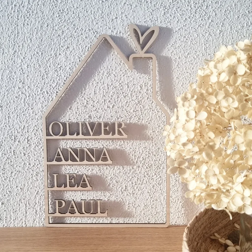 Laserprodukt Holzhaus mit Namen